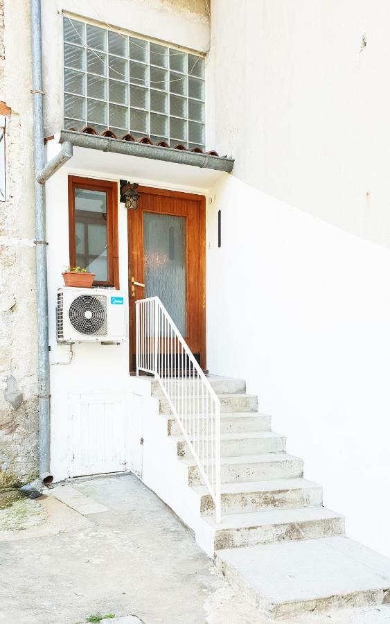Apartman Kyra Pula Ngoại thất bức ảnh